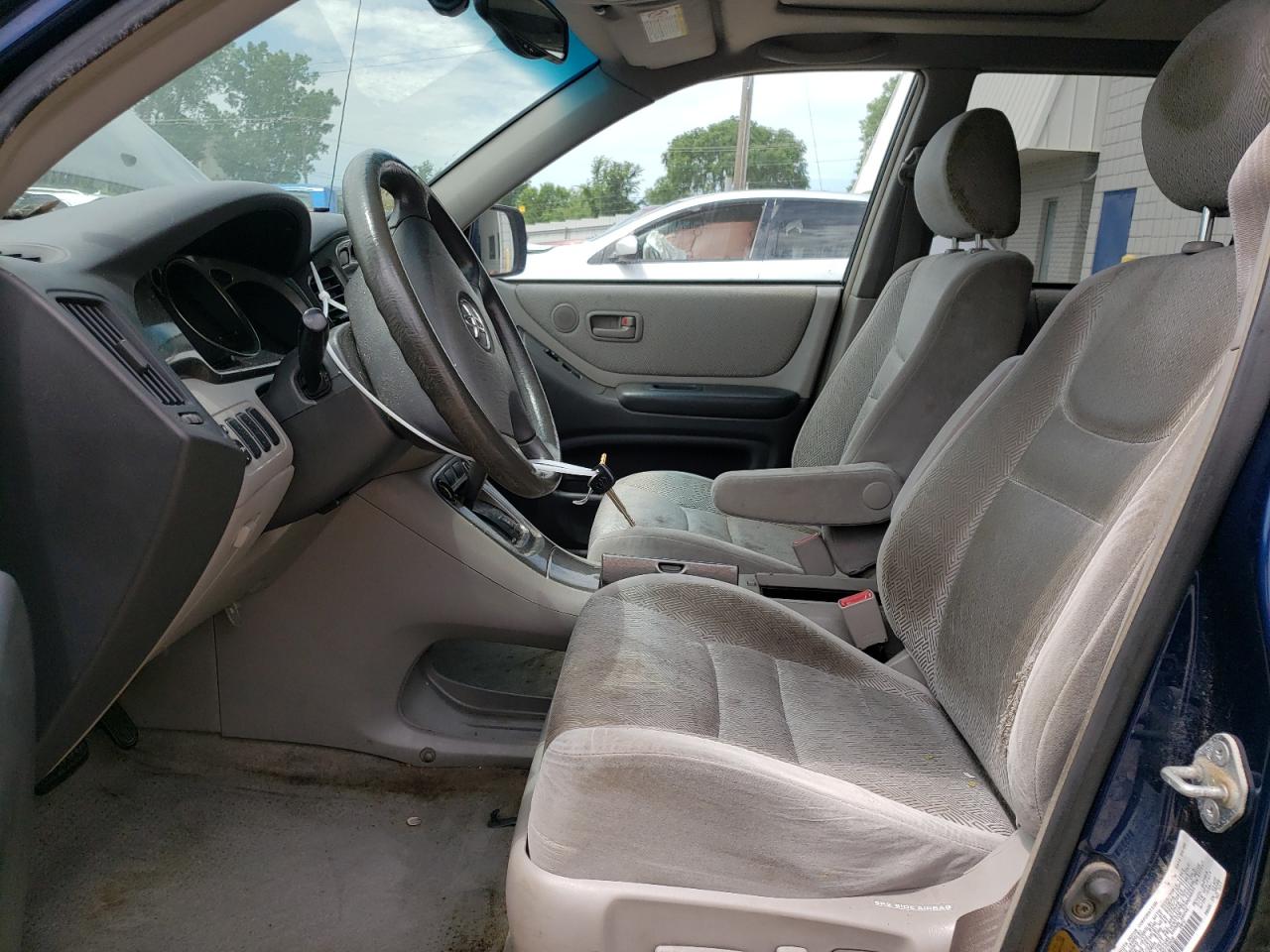 JTEHF21A920075928 2002 Toyota Highlander Limited