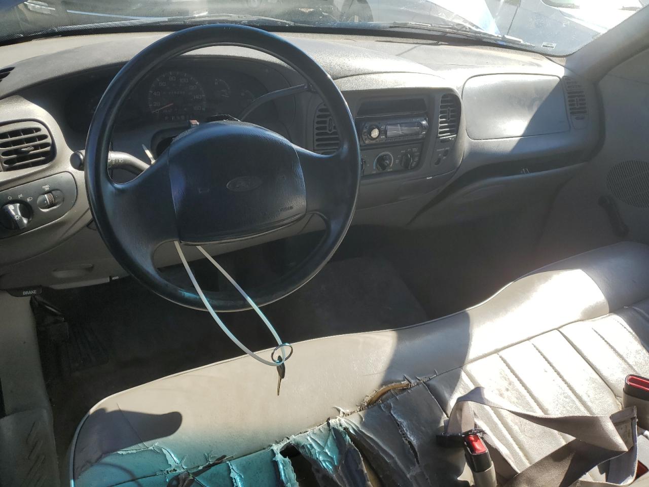 2FTZF1729WCA39481 1998 Ford F150