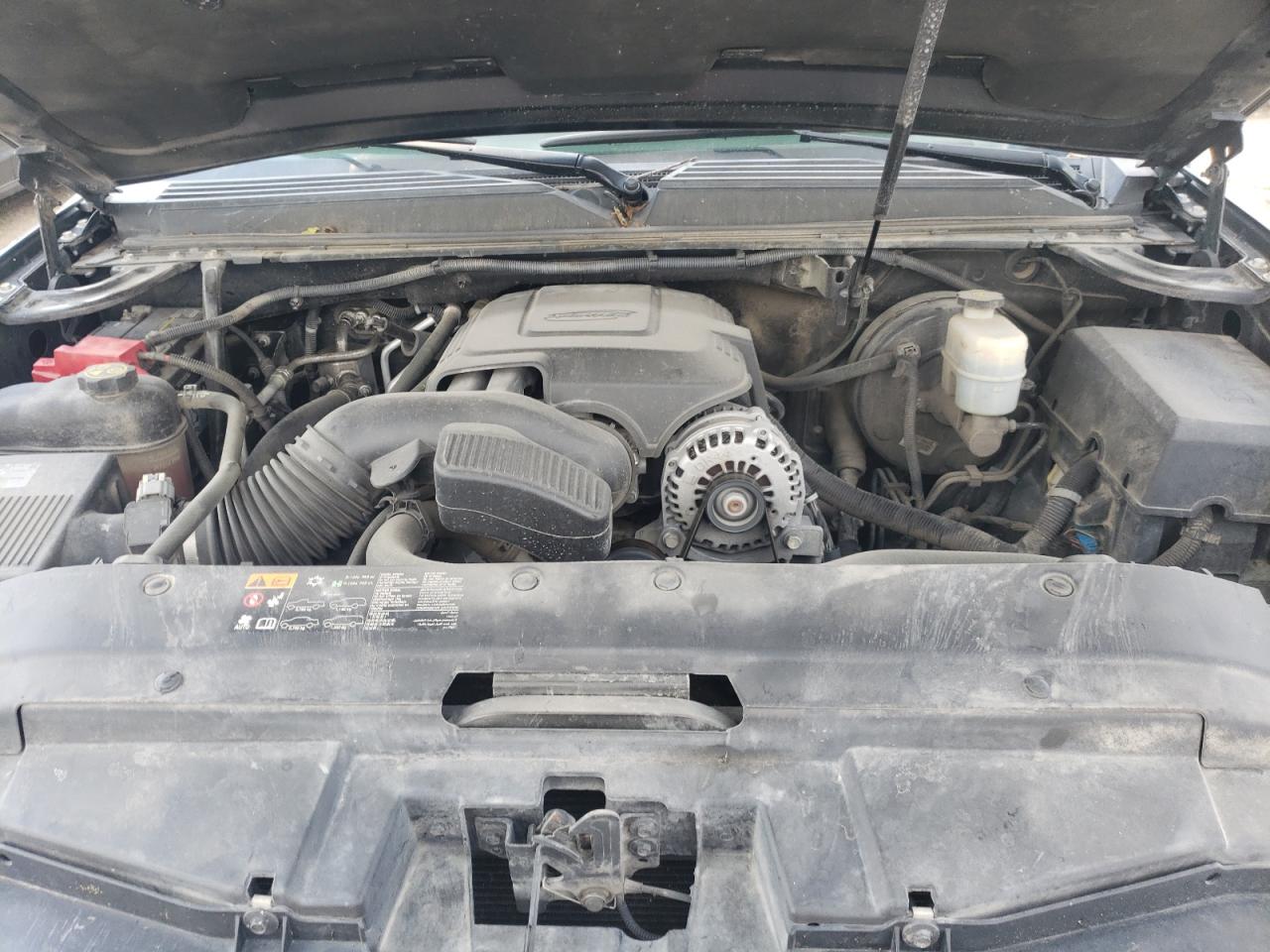 1GNSKBE05DR319975 2013 Chevrolet Tahoe K1500 Lt