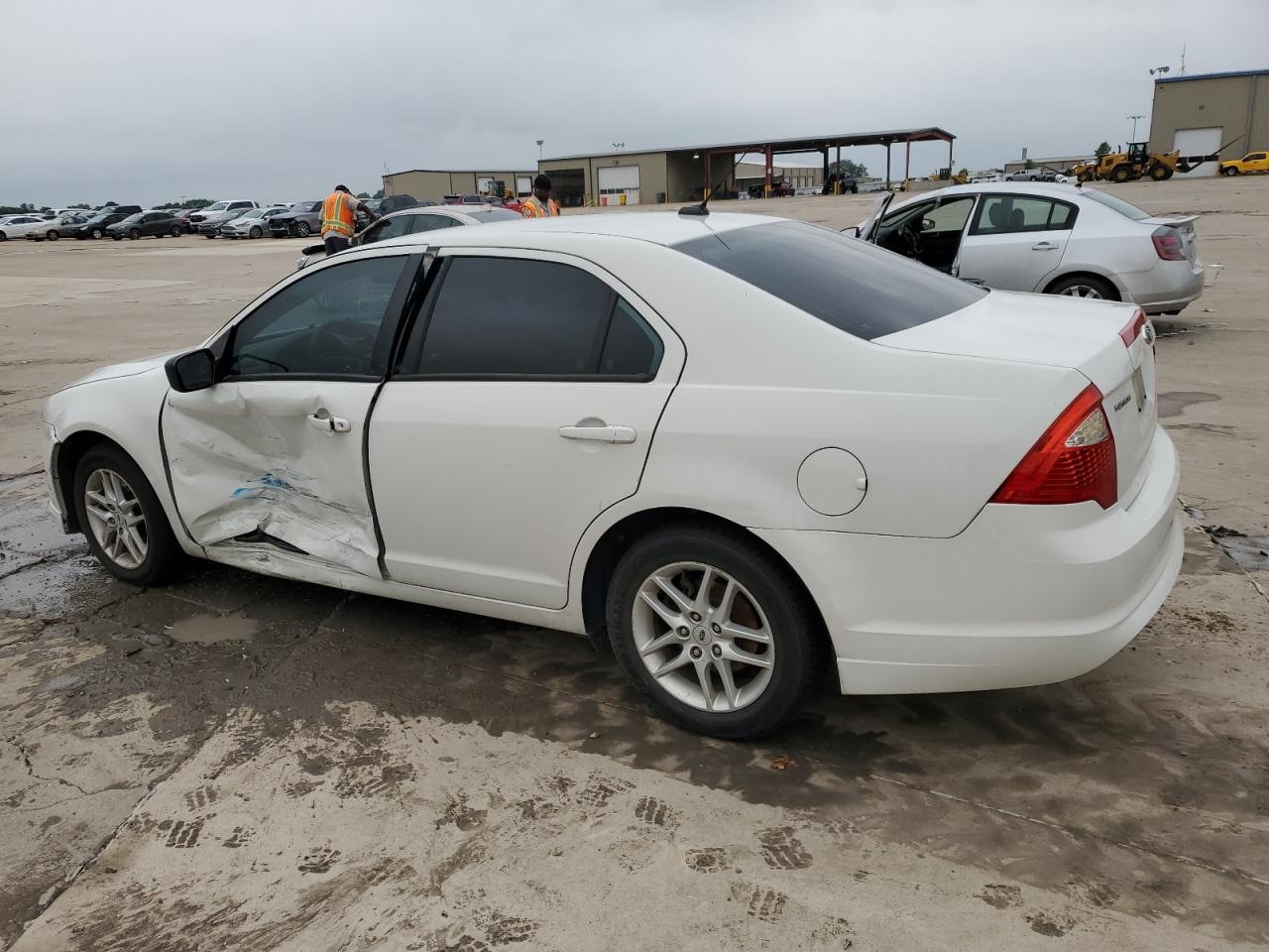 3FAHP0GA9BR337532 2011 Ford Fusion S