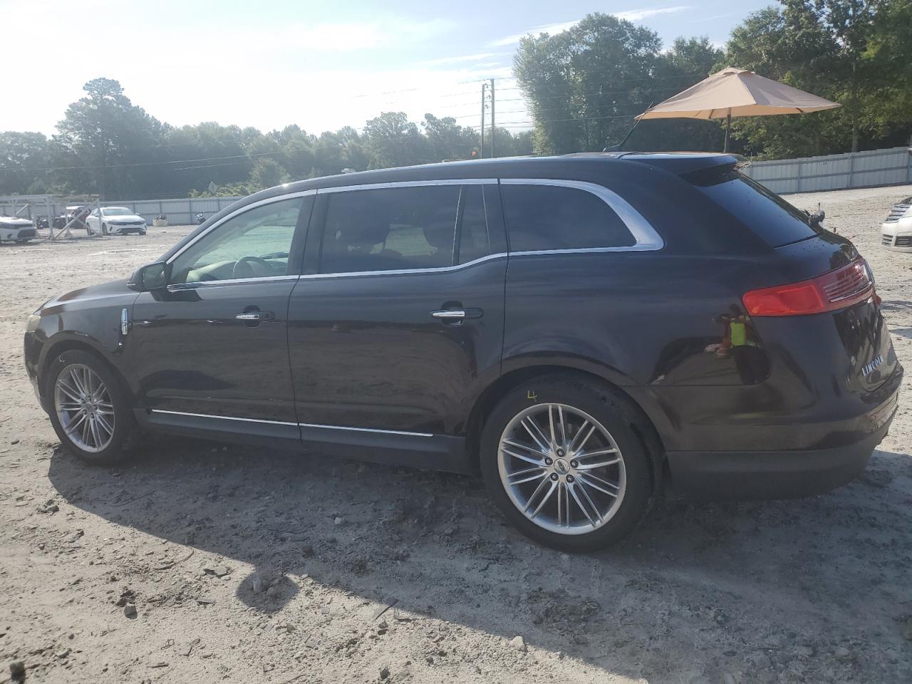 2LMHJ5AT2DBL50143 2013 Lincoln Mkt