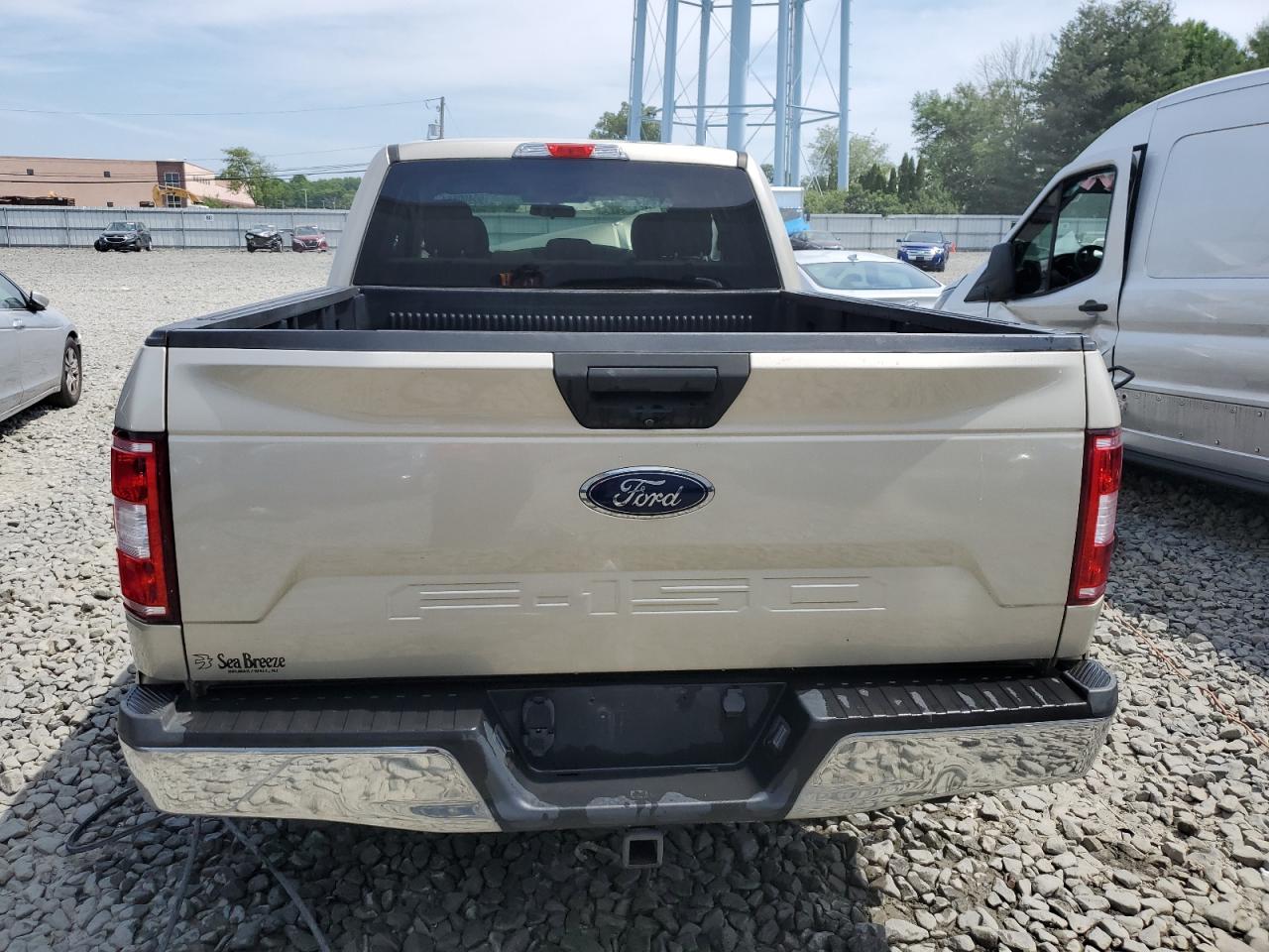 2018 Ford F150 Super Cab vin: 1FTFX1E57JFE34284