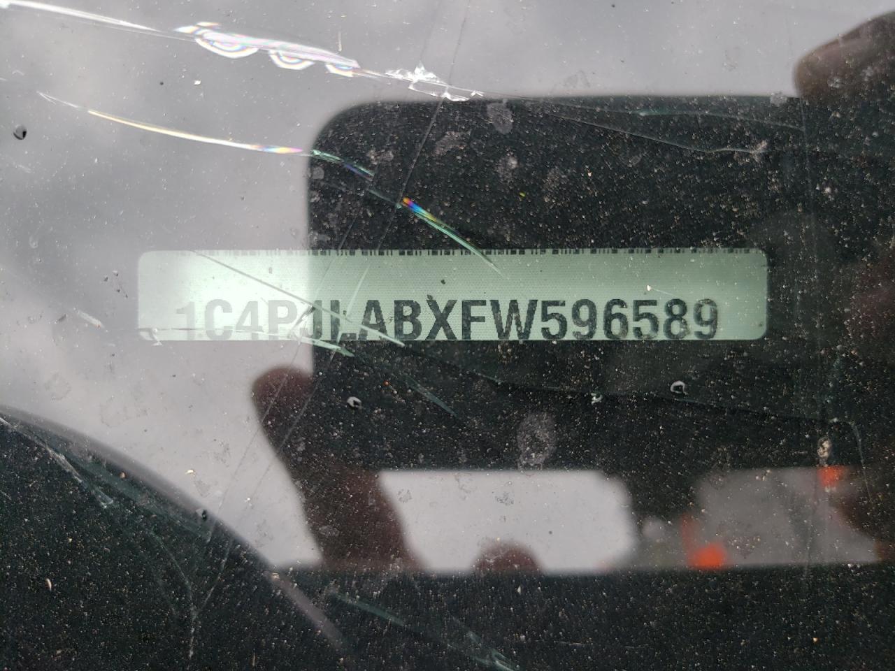 1C4PJLABXFW596589 2015 Jeep Cherokee Sport