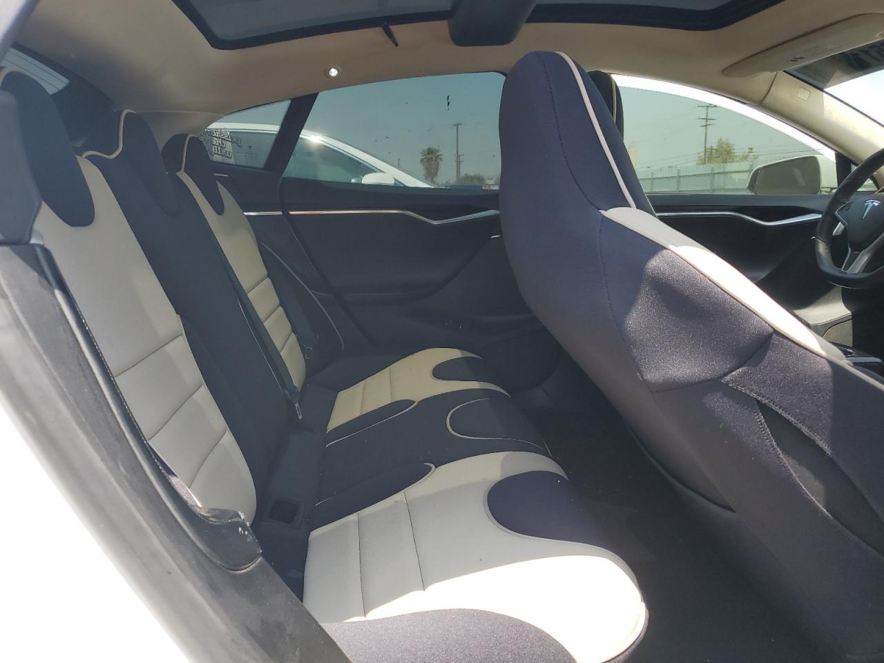 2013 Tesla Model S vin: 5YJSA1CN6DFP05928