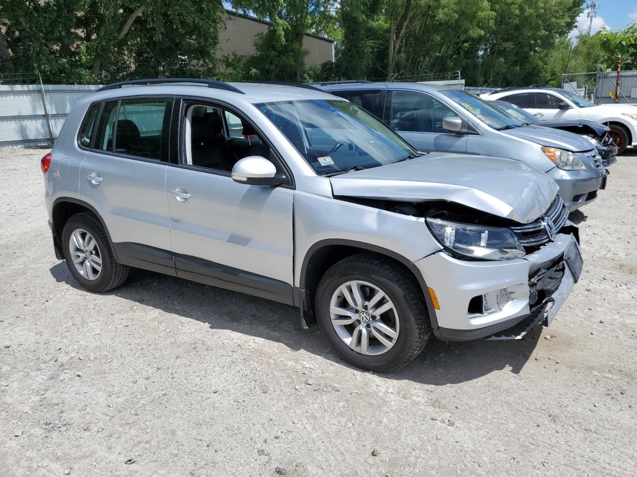 WVGBV7AX8GW609192 2016 Volkswagen Tiguan S