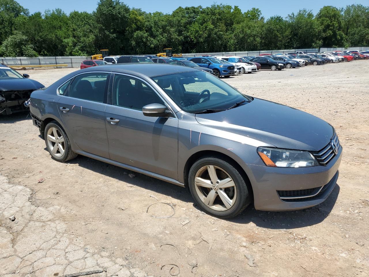 1VWBH7A33EC015226 2014 Volkswagen Passat Se