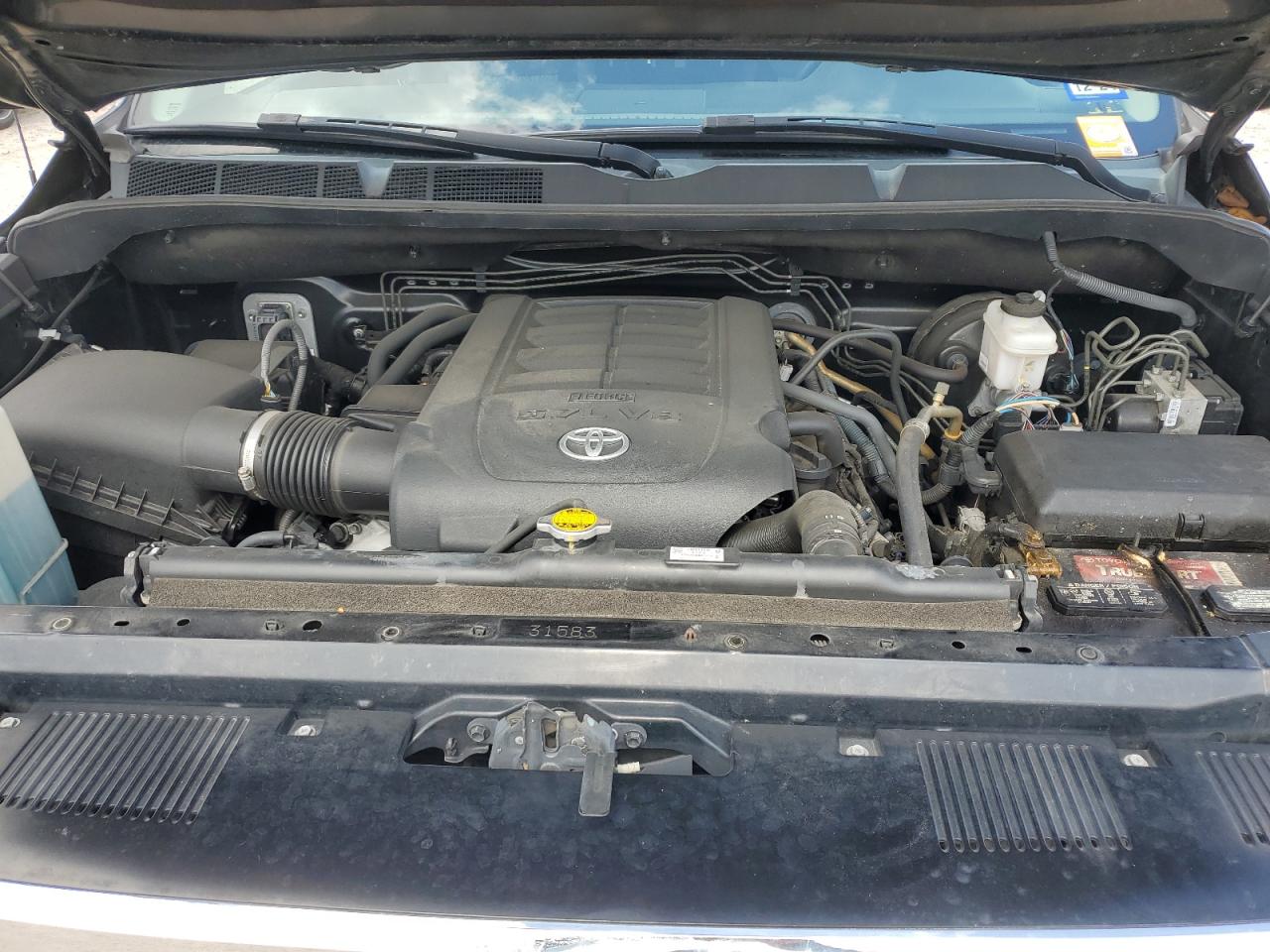 5TFDY5F1XHX584630 2017 Toyota Tundra Crewmax Sr5