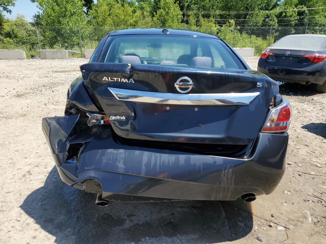 2015 Nissan Altima 2.5 vin: 1N4AL3AP5FN382357