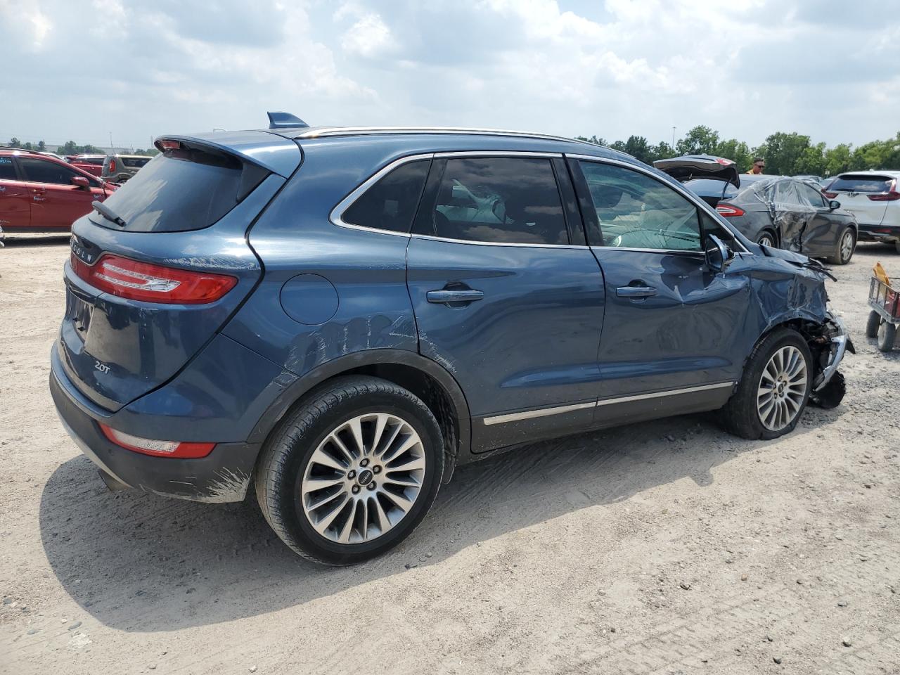 2018 Lincoln Mkc Reserve vin: 5LMCJ3C96JUL15345