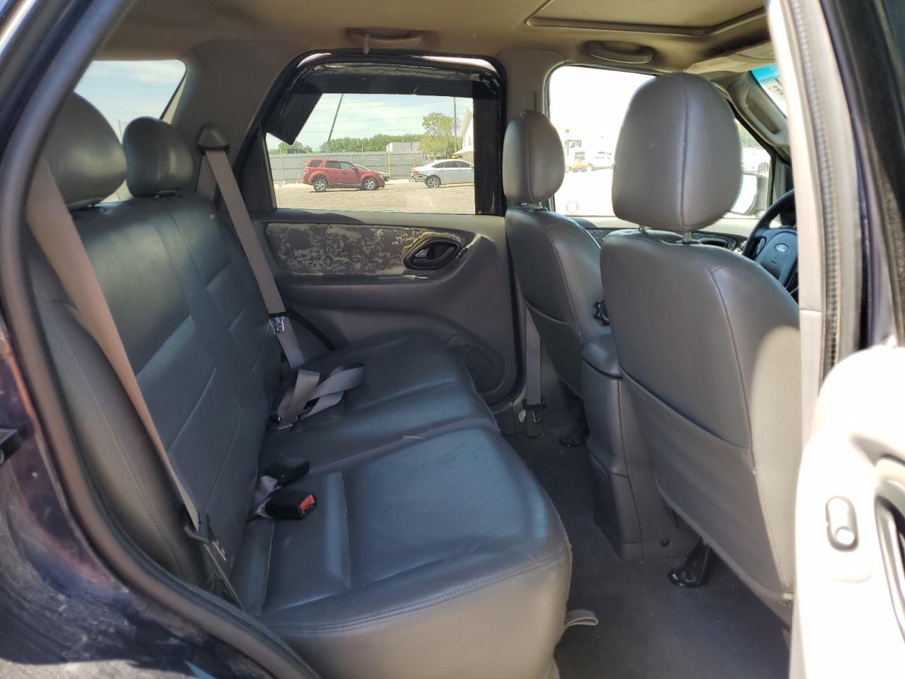 1FMYU04102KB43222 2002 Ford Escape Xlt