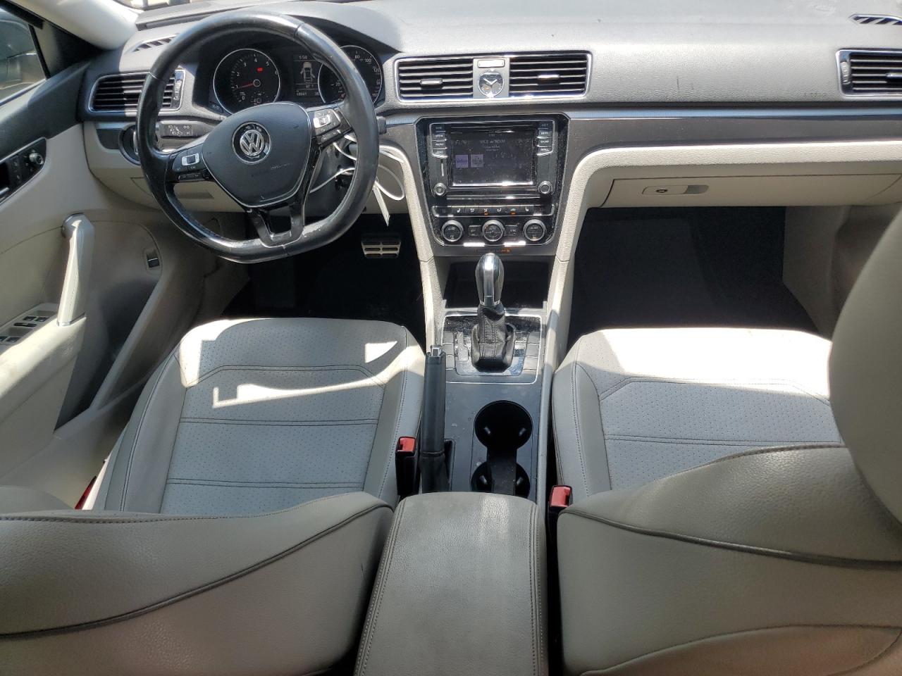 1VWDT7A31HC057079 2017 Volkswagen Passat R-Line