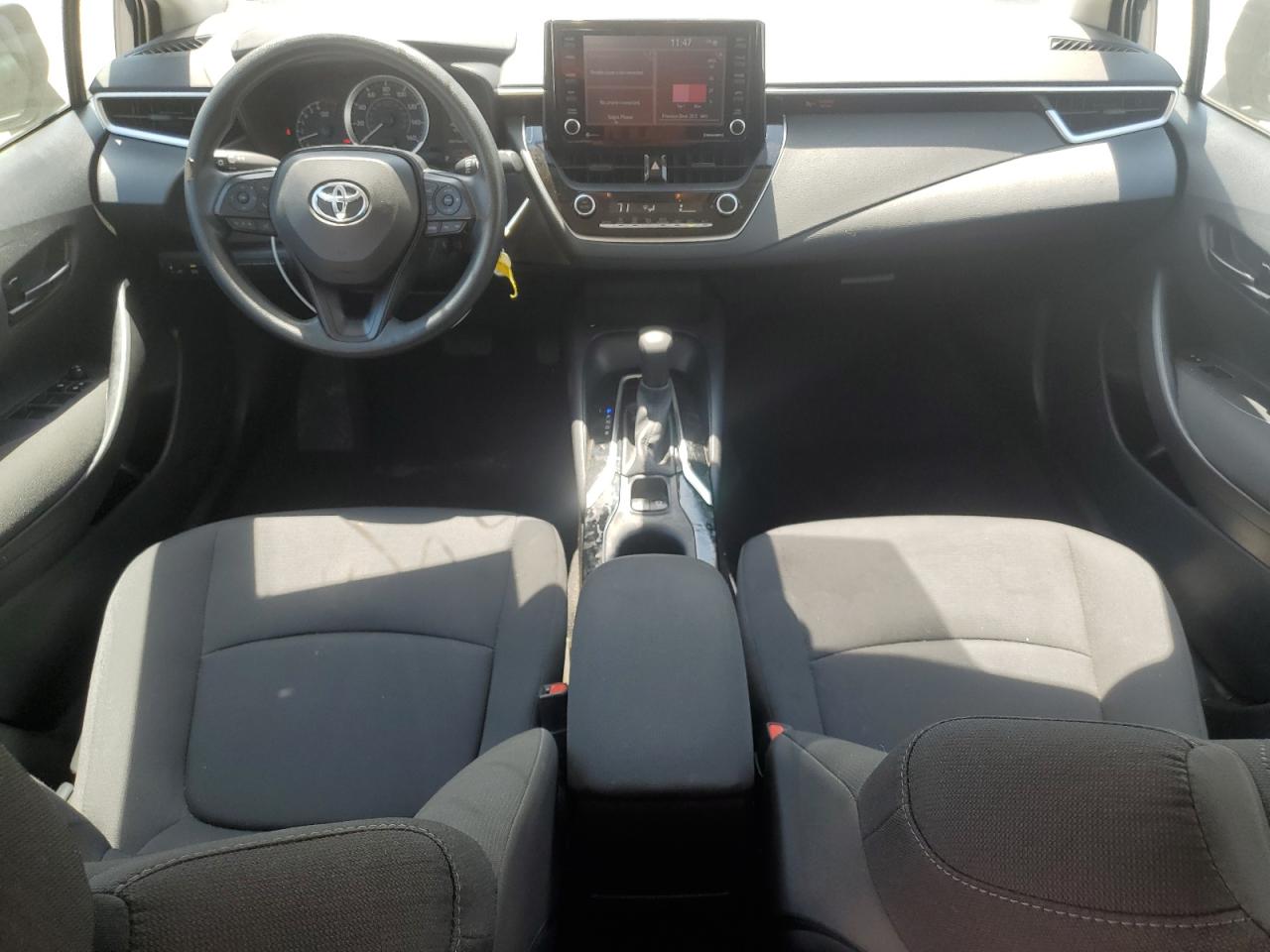 5YFEPMAE6NP352015 2022 Toyota Corolla Le