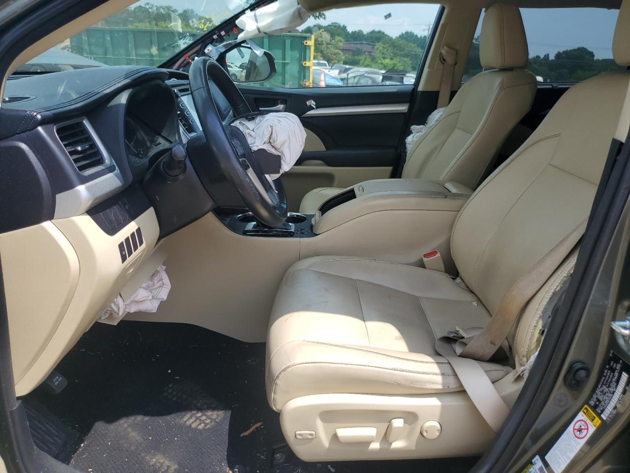 5TDJKRFH5FS142155 2015 Toyota Highlander Xle