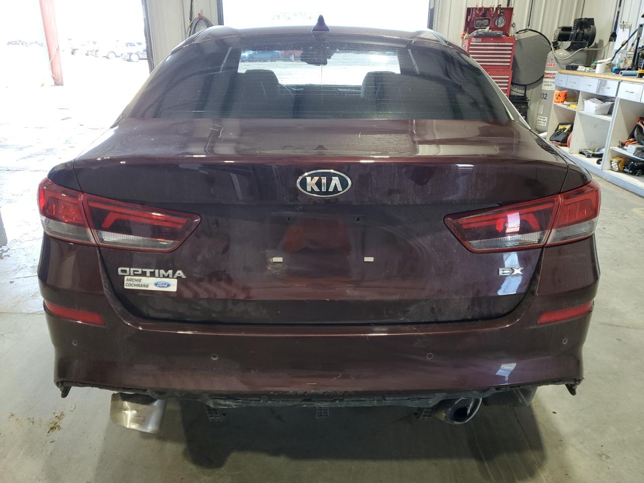 5XXGU4L15KG310046 2019 Kia Optima Ex