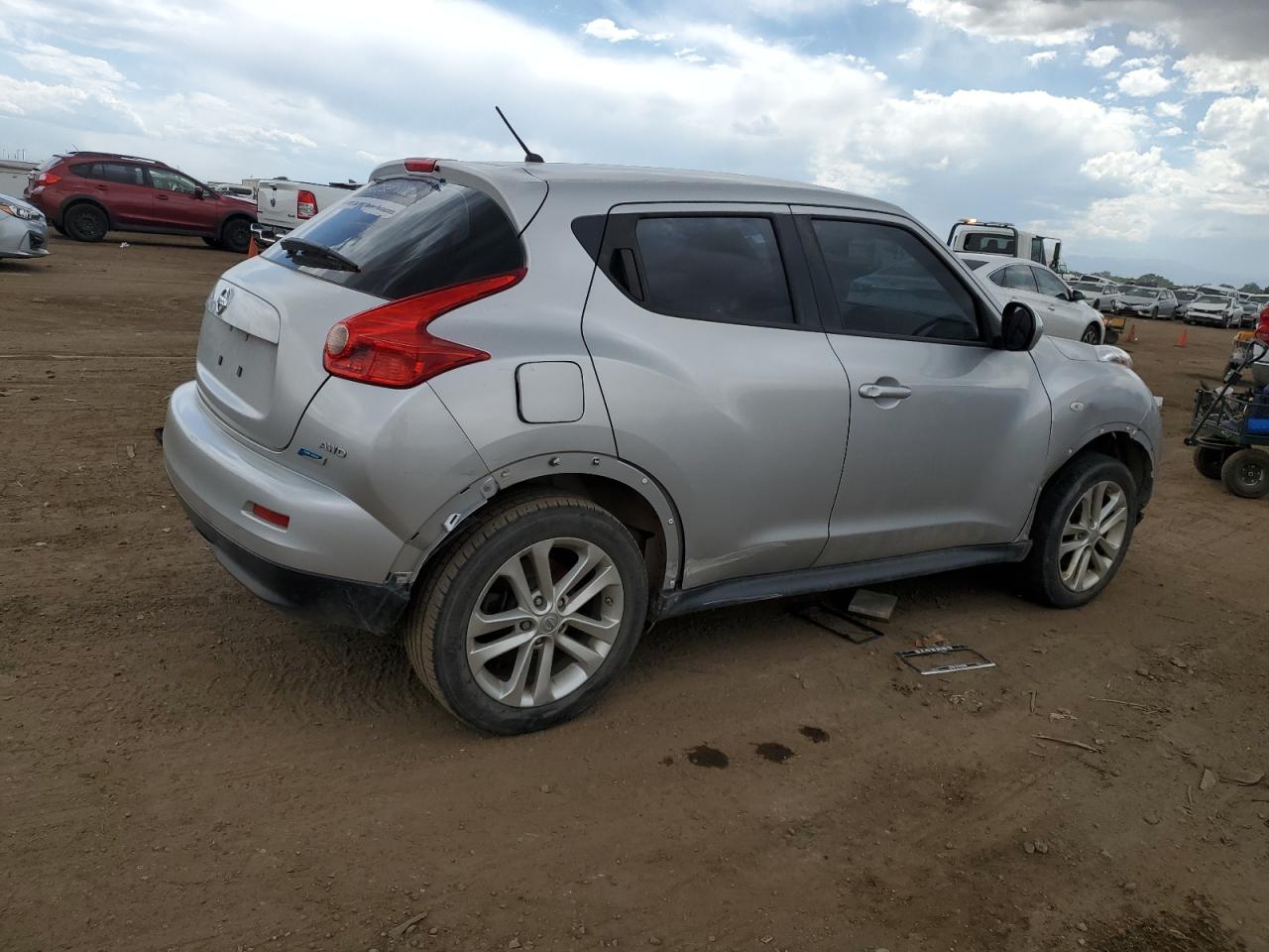 2014 Nissan Juke S vin: JN8AF5MV9ET356561