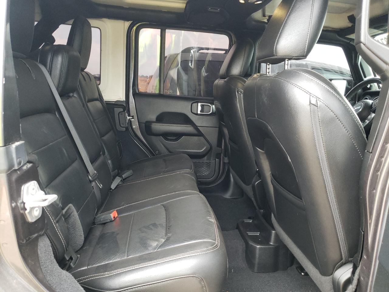 1C4HJXEG9KW541661 2019 Jeep Wrangler Unlimited Sahara