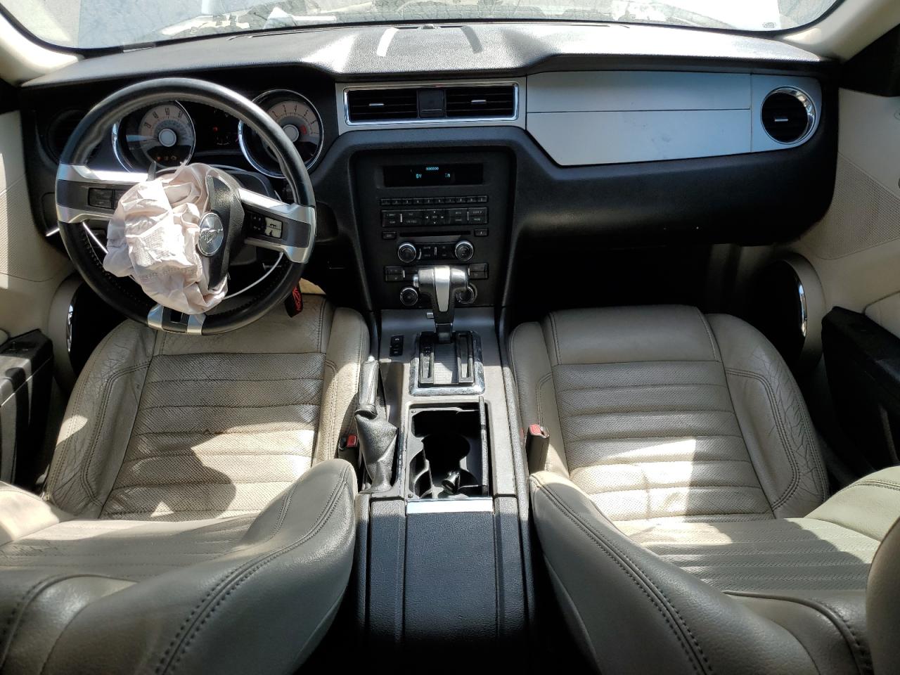 1ZVBP8AN8A5133104 2010 Ford Mustang