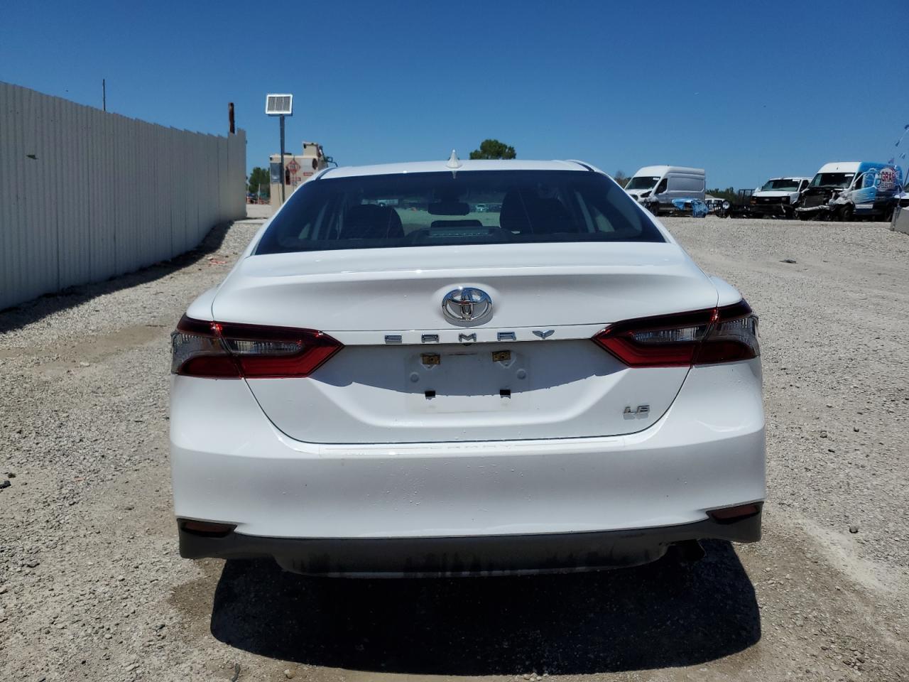 2023 Toyota Camry Le vin: 4T1R11AK8PU781293