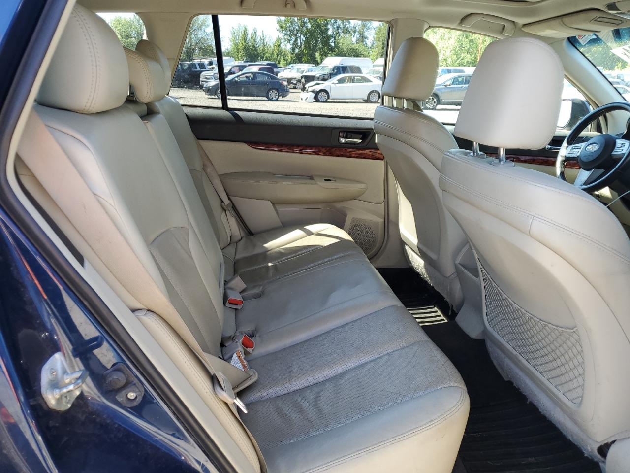 4S4BRBKC3B3318922 2011 Subaru Outback 2.5I Limited