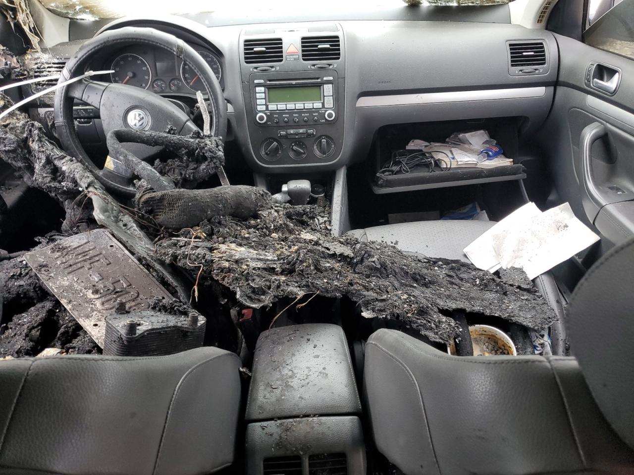 3VWRJ71K28M172453 2008 Volkswagen Jetta Wolfsburg