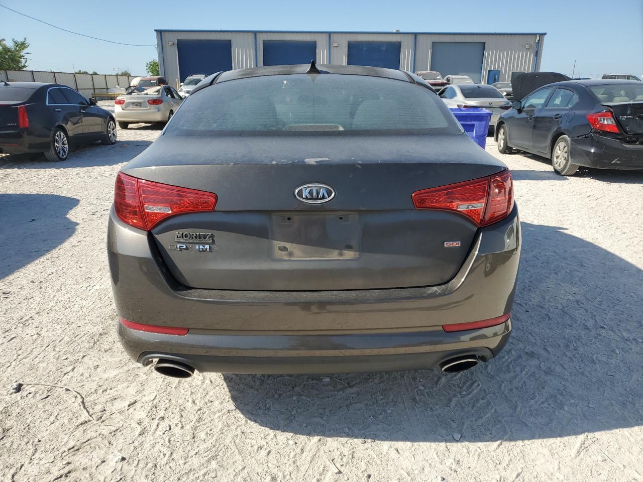 KNAGM4A71B5059695 2011 Kia Optima Lx