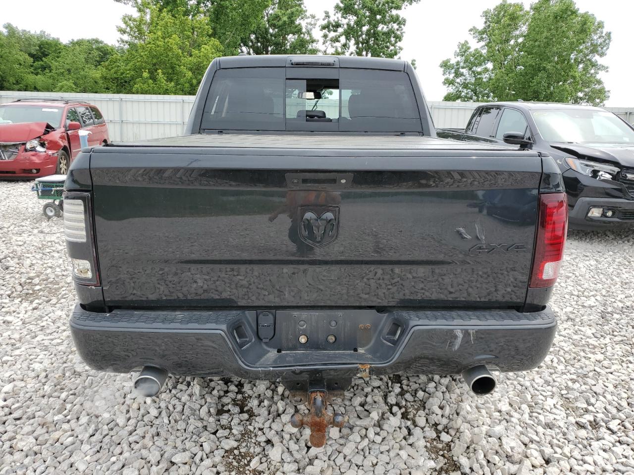 1C6RR7MT3GS281811 2016 Ram 1500 Sport