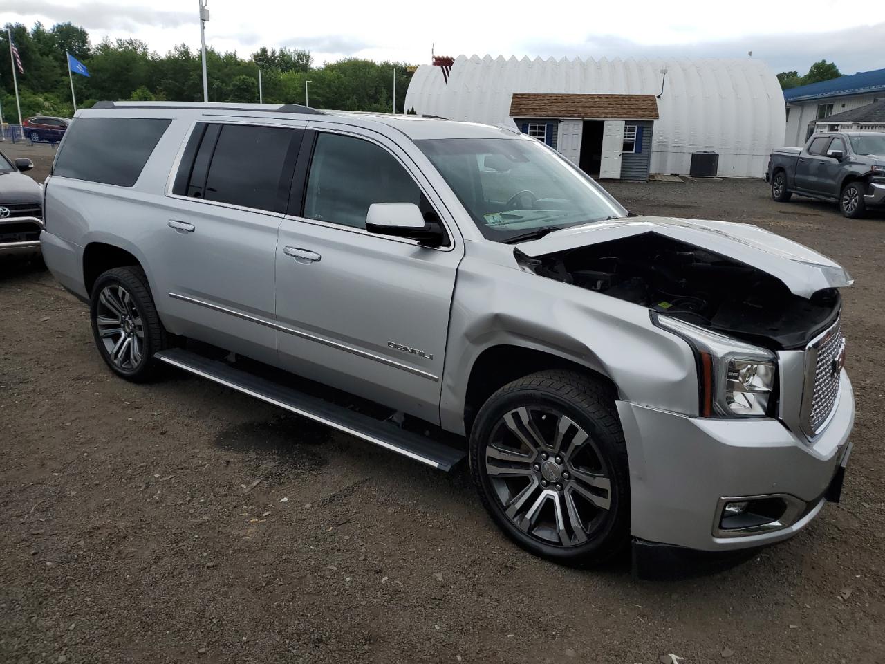 GMC YUKON DENALI