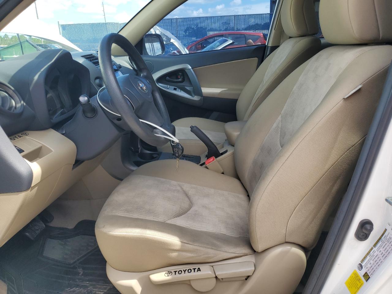 2T3ZF4DV6BW088960 2011 Toyota Rav4