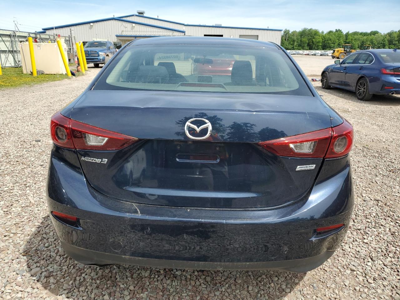 2016 Mazda 3 Sport vin: 3MZBM1T74GM321975