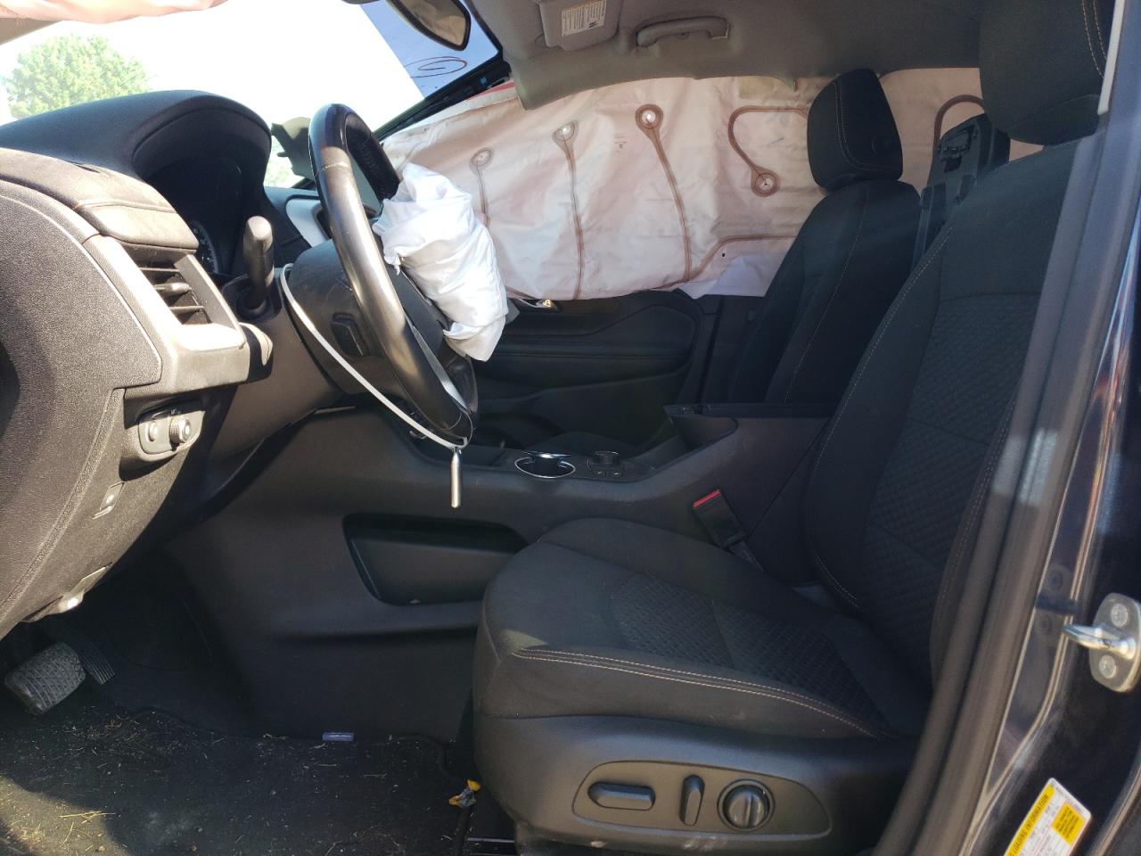 3GKALTEV2JL285651 2018 GMC Terrain Sle