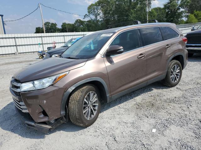 VIN 5TDKZRFH9KS360822 2019 Toyota Highlander, SE no.1