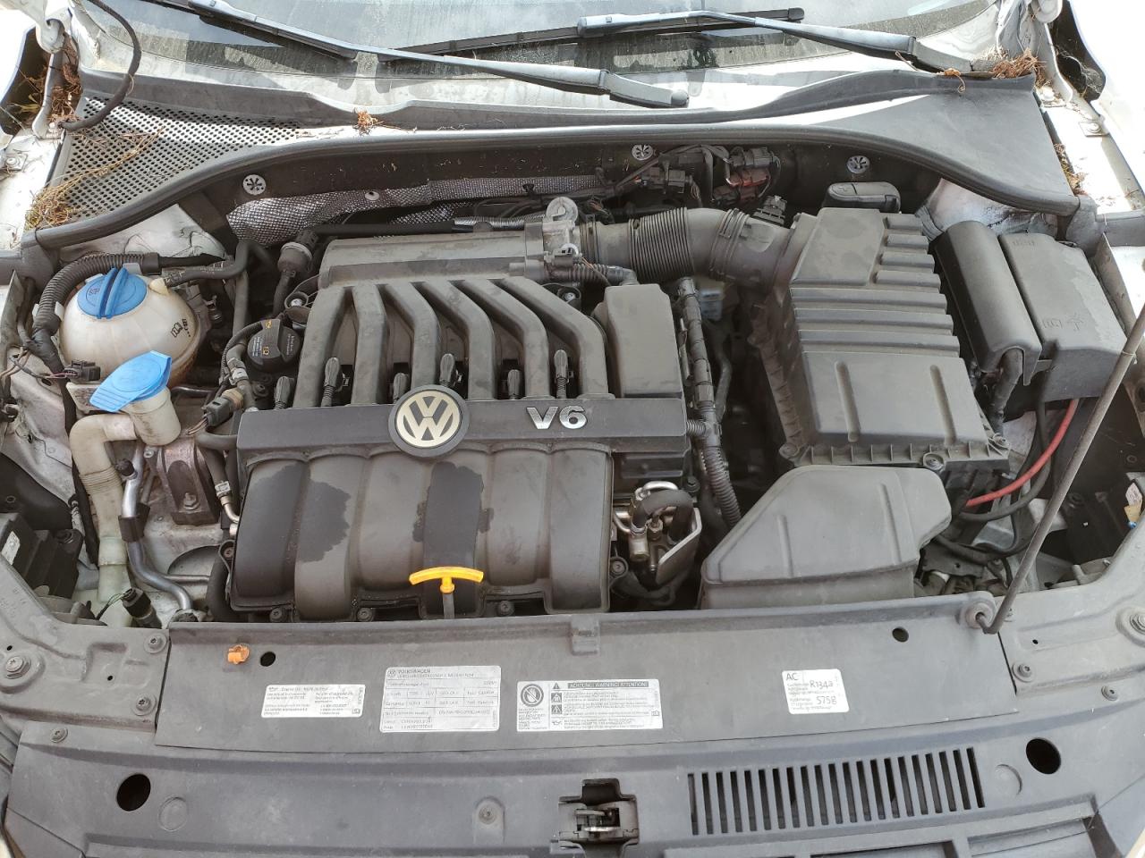 1VWCM7A34CC001316 2012 Volkswagen Passat Sel