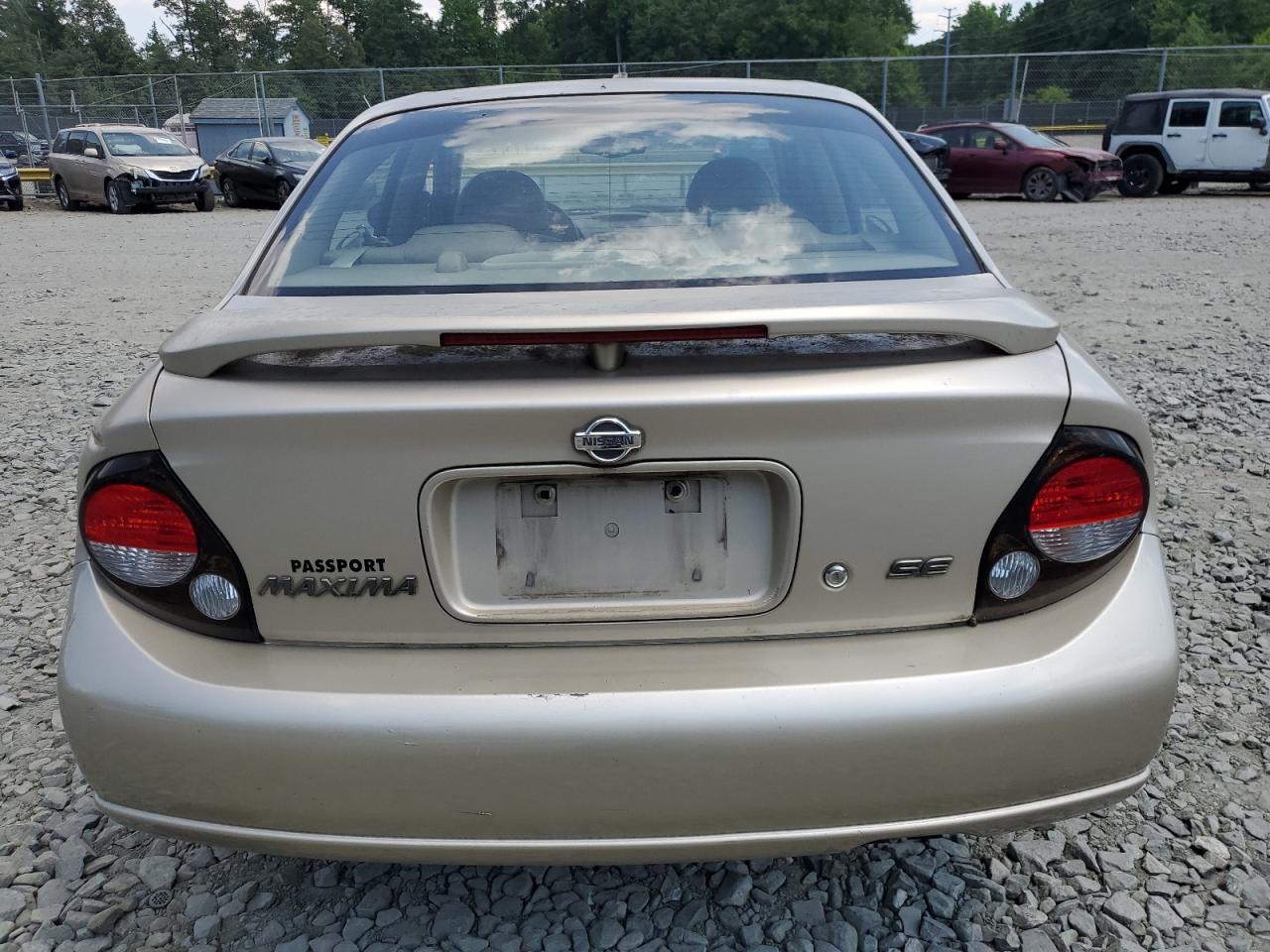 JN1CA31A21T108027 2001 Nissan Maxima Gxe