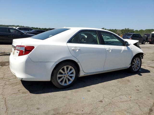 VIN 4T1BF1FK2EU385613 2014 Toyota Camry, L no.3