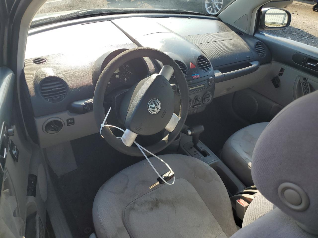 3VWBK31C75M402158 2005 Volkswagen New Beetle Gl