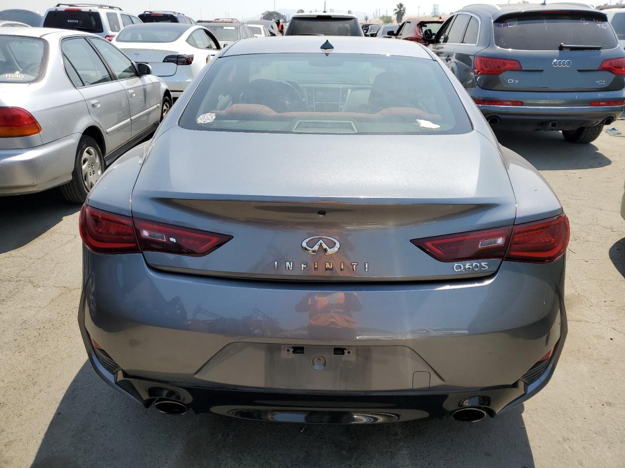 JN1EV7EK9HM364449 2017 Infiniti Q60 Premium