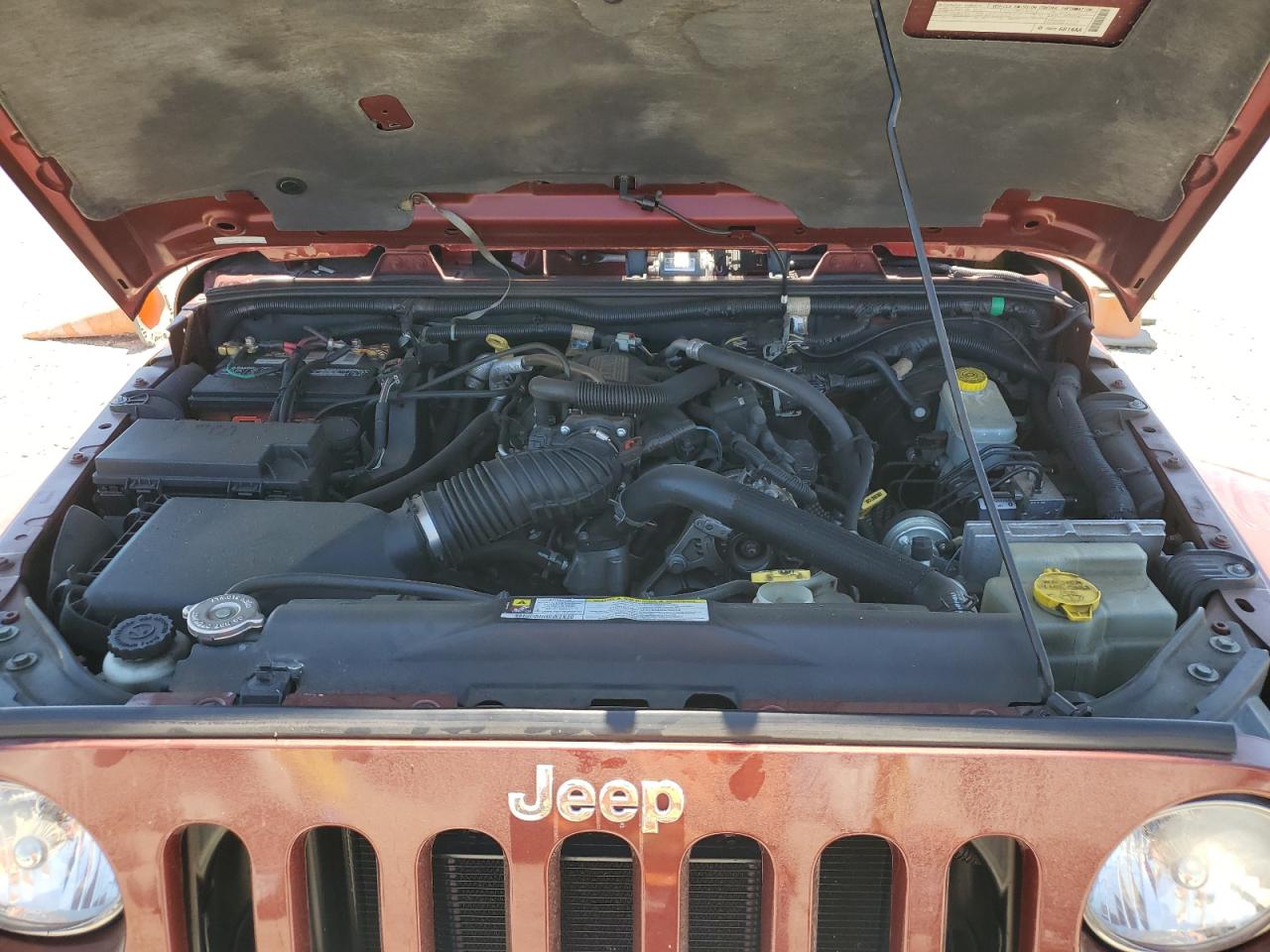 1J4FA54148L567369 2008 Jeep Wrangler Sahara