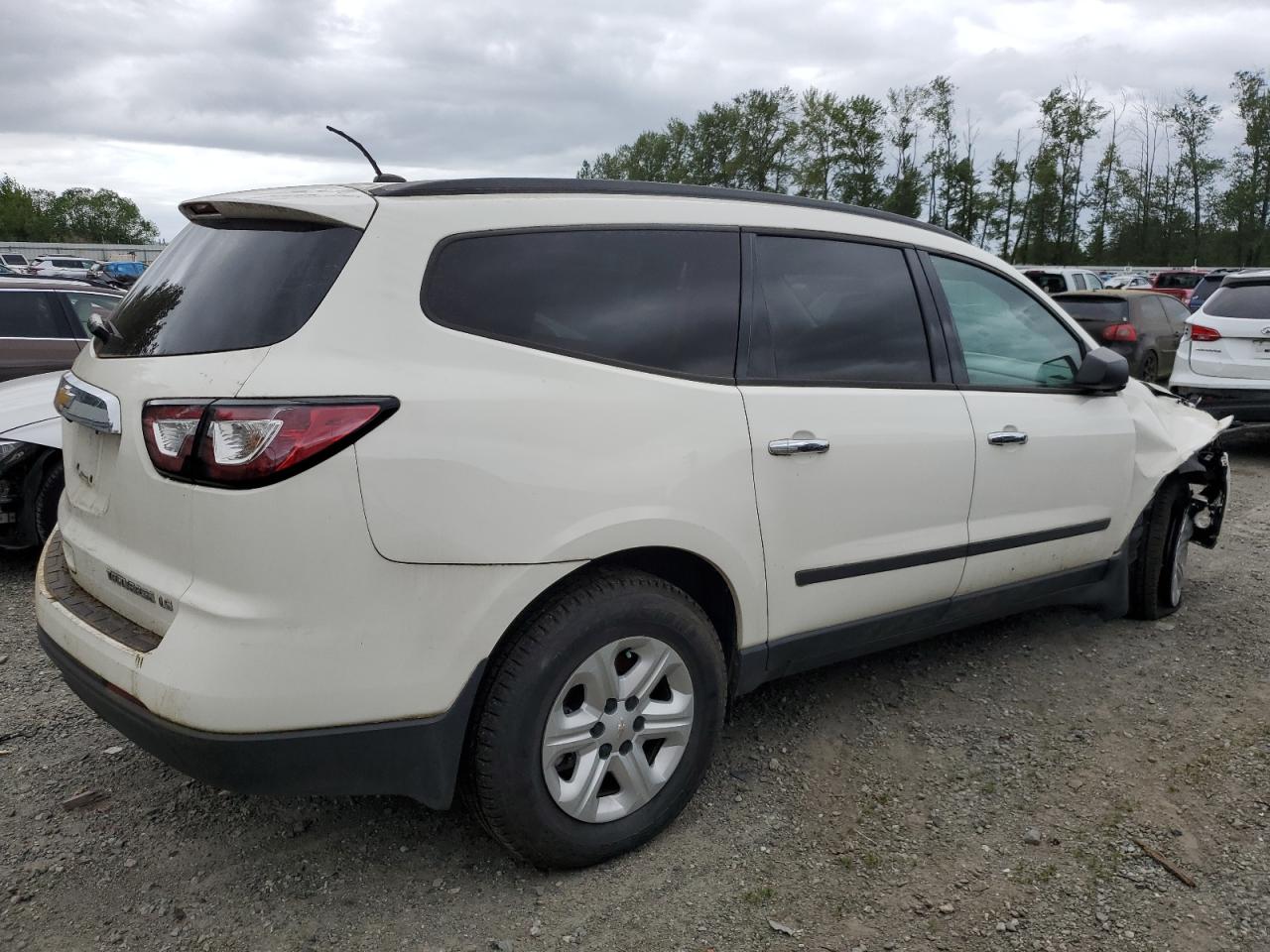 2015 Chevrolet Traverse Ls vin: 1GNKVFED2FJ109305