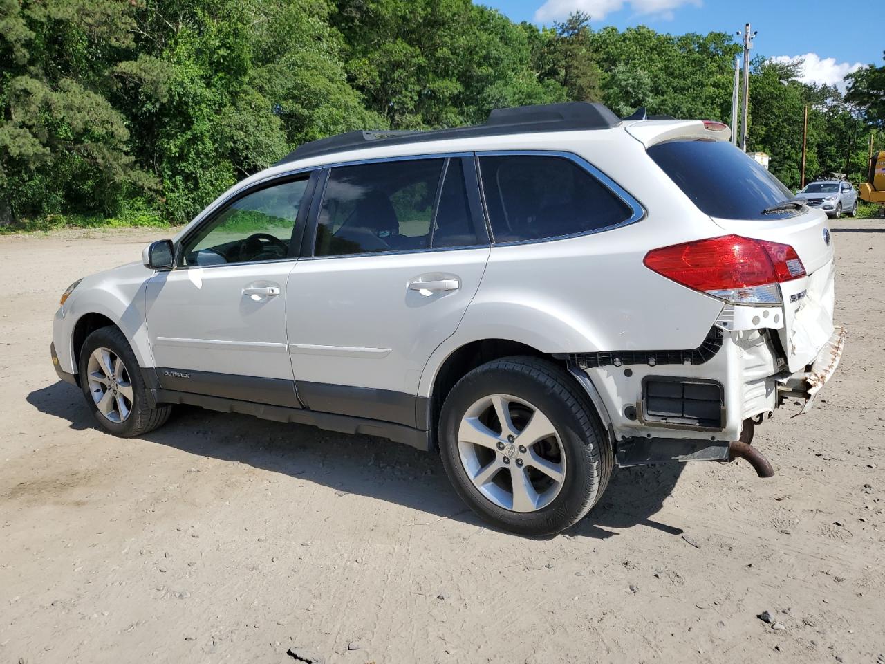 4S4BRBLC1E3207000 2014 Subaru Outback 2.5I Limited