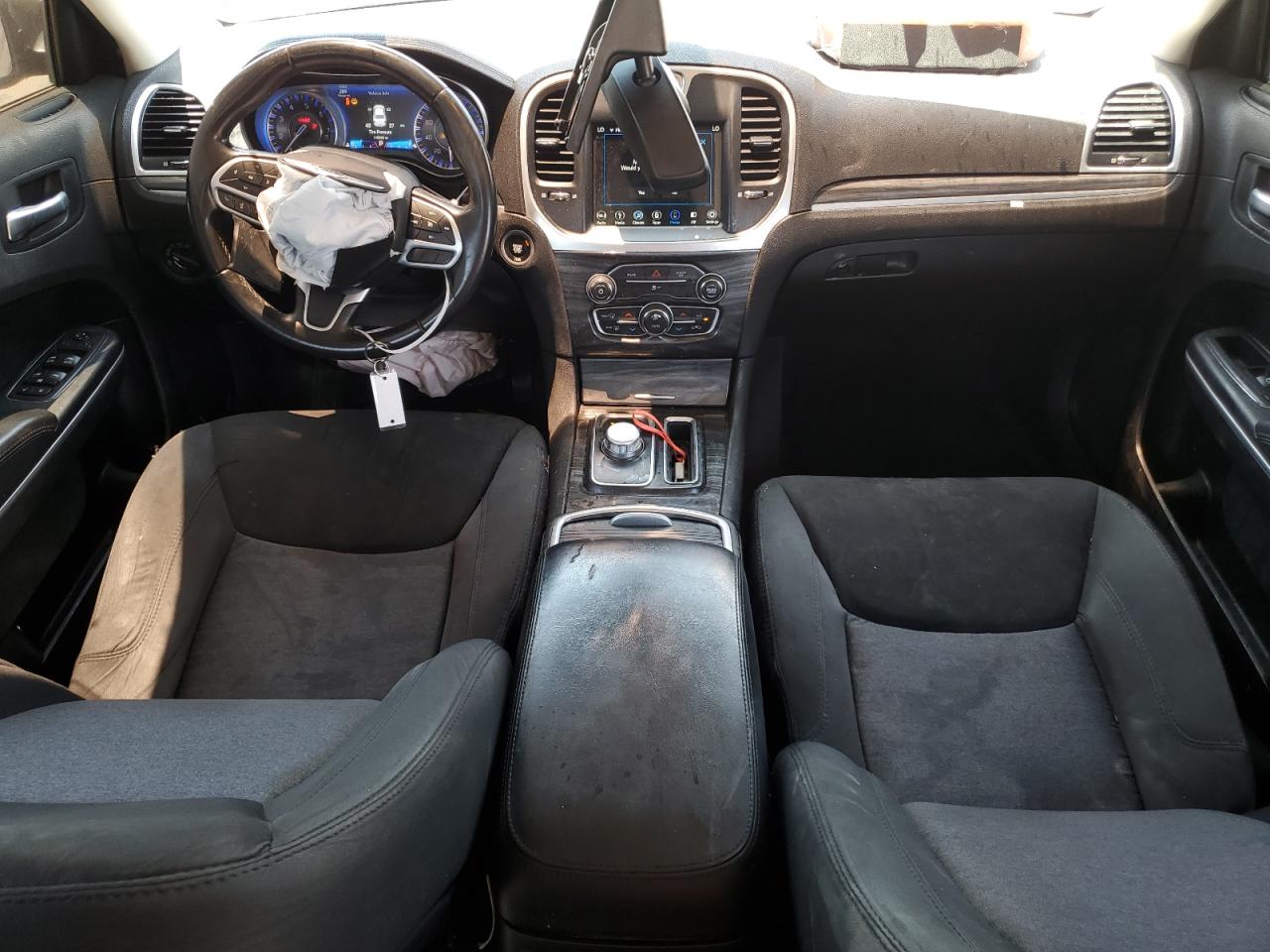 2C3CCAAG8JH331867 2018 Chrysler 300 Touring