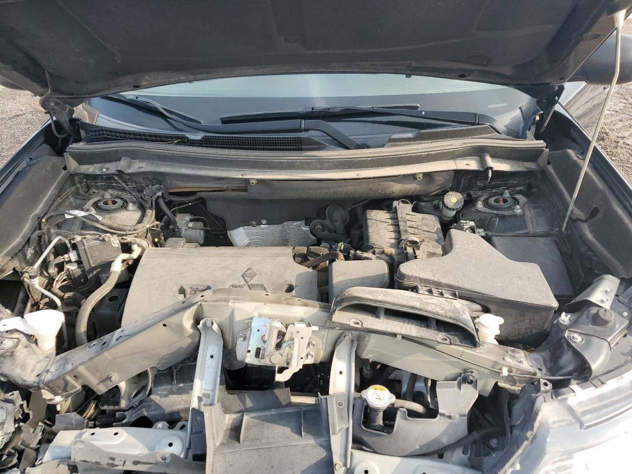 JA4AD2A39KZ006594 2019 Mitsubishi Outlander Es