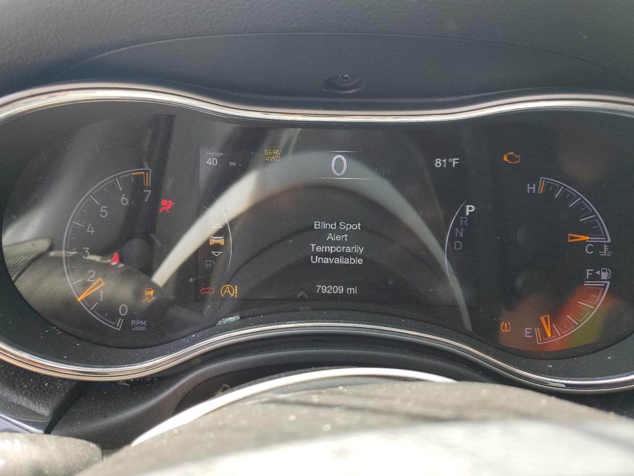 1C4RJFLG2KC693932 2019 Jeep Grand Cherokee Trailhawk