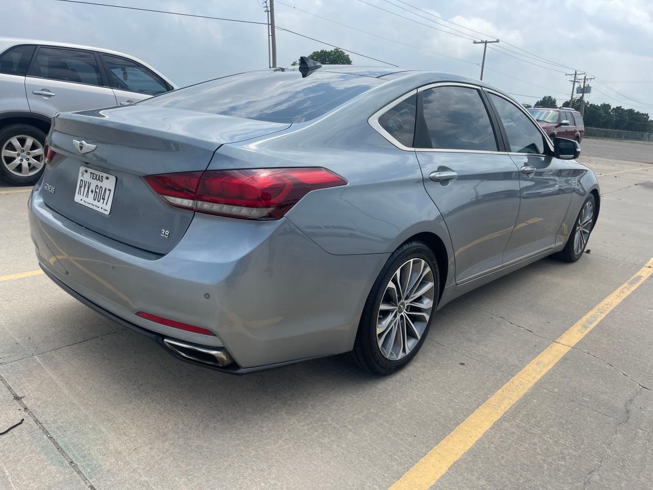 2015 Hyundai Genesis 3.8L vin: KMHGN4JE3FU070042