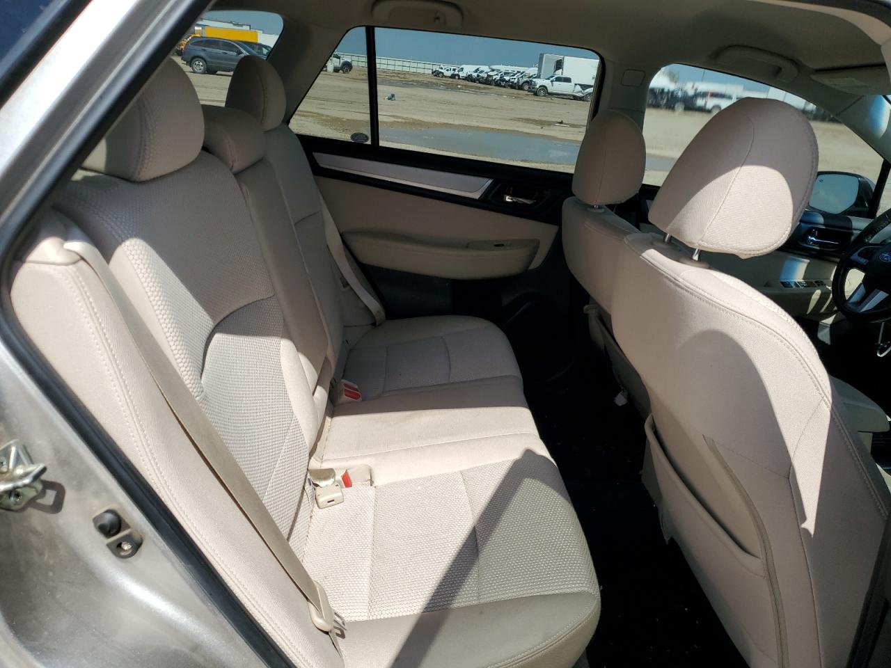 4S4BSAFCXH3339848 2017 Subaru Outback 2.5I Premium