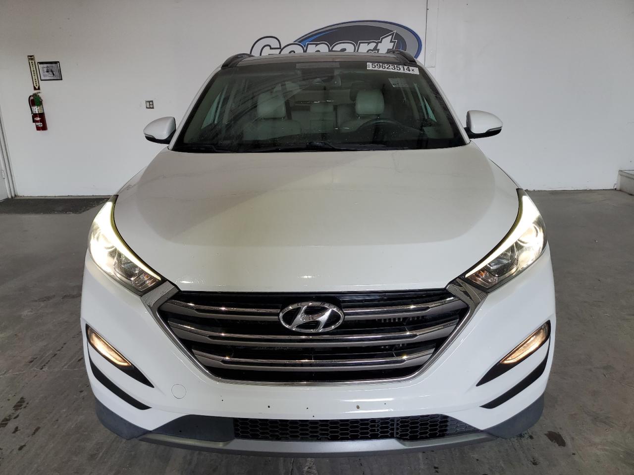 KM8J33A2XGU190286 2016 Hyundai Tucson Limited