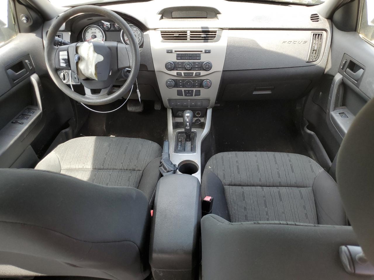 1FAHP3FN2AW117098 2010 Ford Focus Se