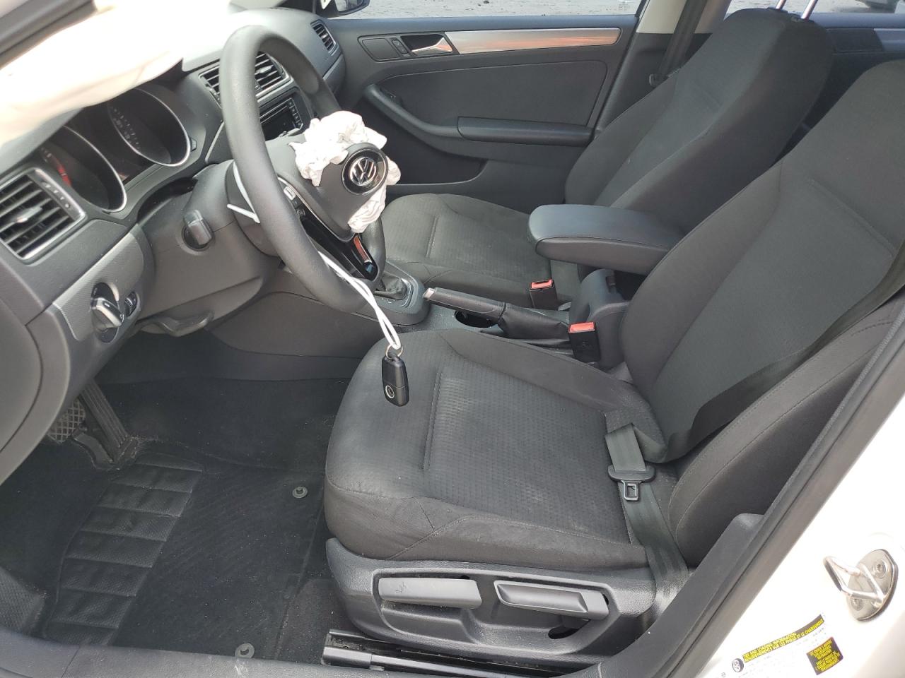 3VWD67AJ0GM377433 2016 Volkswagen Jetta Se