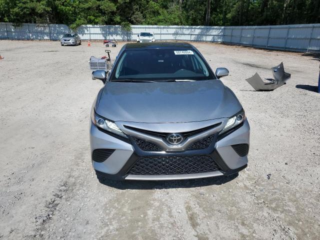 VIN 4T1B61HK0KU828186 2019 Toyota Camry, Xse no.5