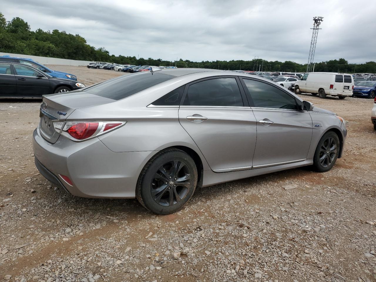 2012 Hyundai Sonata Hybrid vin: KMHEC4A43CA056241