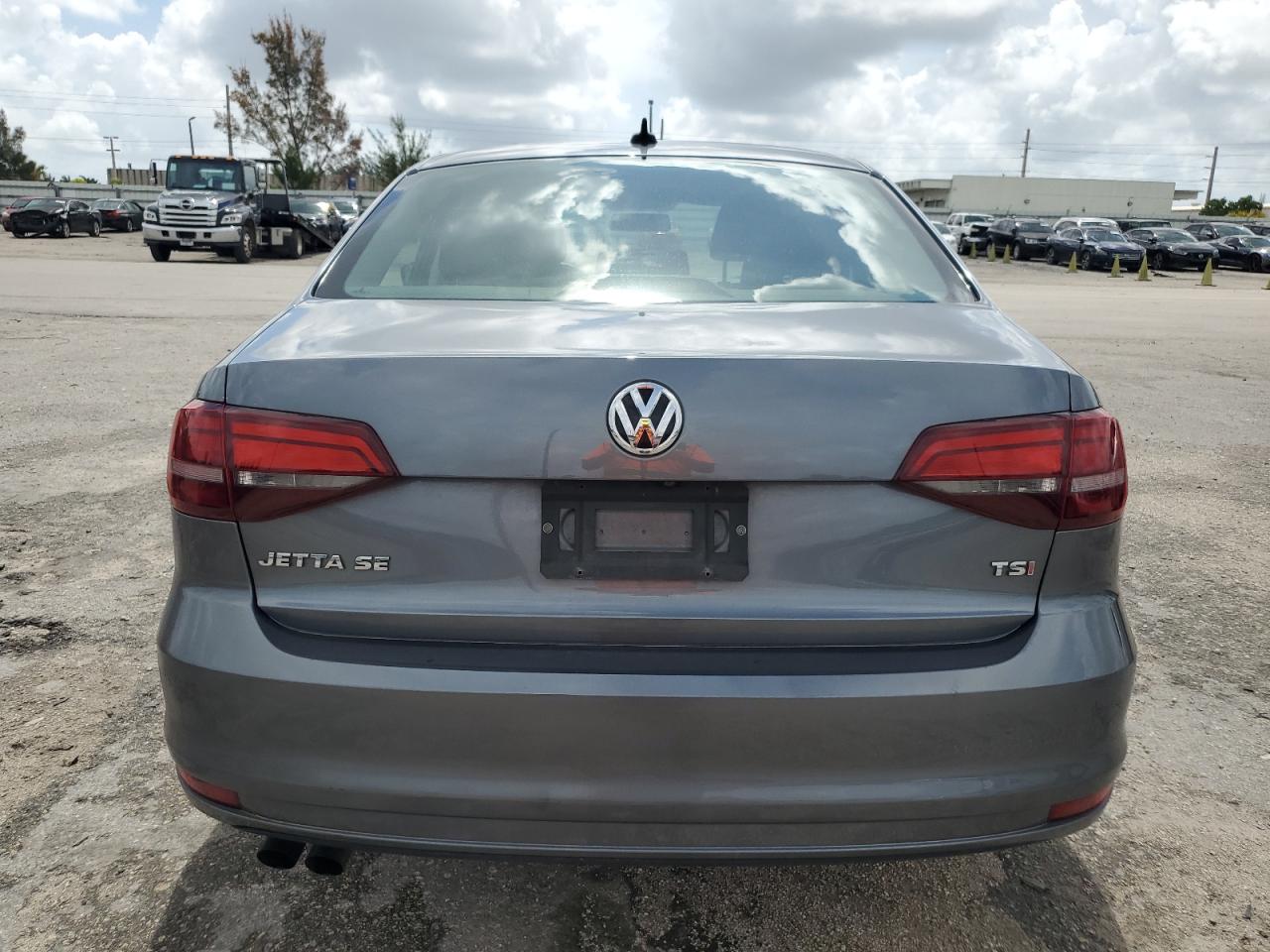 3VWD67AJ1GM241246 2016 Volkswagen Jetta Se